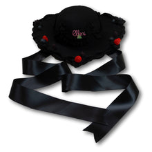 Load image into Gallery viewer, Black Forest & Heart C(ache) Heart Hat
