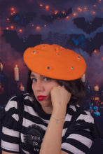 Load image into Gallery viewer, The Berets Have Eyes Beret