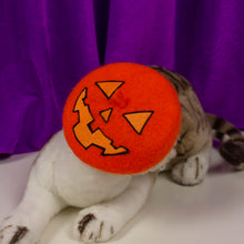 Load image into Gallery viewer, Jack-o'-Lantern Pet Beret