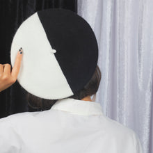 Load image into Gallery viewer, Cruella Beret
