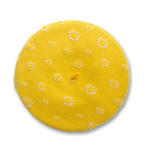 Load image into Gallery viewer, Going Daisy Beret