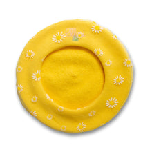 Load image into Gallery viewer, Going Daisy Beret