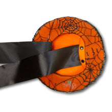 Load image into Gallery viewer, Cobweb Beret in Orange
