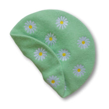 Load image into Gallery viewer, Lazy Daisy Beret