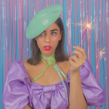 Load image into Gallery viewer, Lazy Daisy Beret