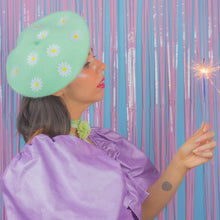 Load image into Gallery viewer, Lazy Daisy Beret