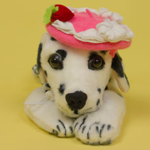 Load image into Gallery viewer, Pink Velvet Cake Pet Beret