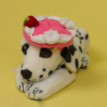 Load image into Gallery viewer, Pink Velvet Cake Pet Beret