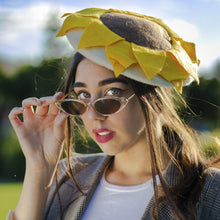 Load image into Gallery viewer, Sunflower Beret