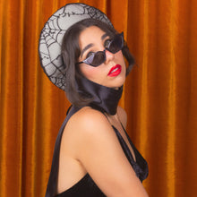 Load image into Gallery viewer, Cobweb Beret in White