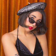 Load image into Gallery viewer, Cobweb Beret in White