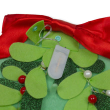 Load image into Gallery viewer, Twinkle Mistletoe Beret