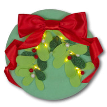 Load image into Gallery viewer, Twinkle Mistletoe Beret