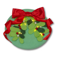 Load image into Gallery viewer, Twinkle Mistletoe Beret