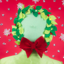 Load image into Gallery viewer, Twinkle Wreath Beret