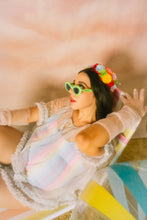 Load image into Gallery viewer, The Lola (Blooms &amp; Bows Headpiece)