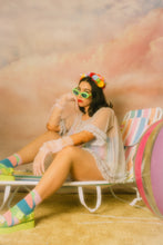 Load image into Gallery viewer, The Lola (Blooms &amp; Bows Headpiece)