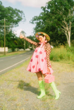 Load image into Gallery viewer, The Britney (Rainbow Daisies Straw Hat in Small)