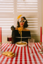 Load image into Gallery viewer, The Marilyn (Daisy Headpiece)