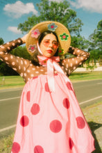 Load image into Gallery viewer, The Britney (Rainbow Daisies Straw Hat in Small)