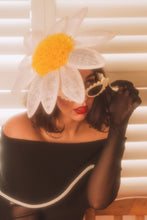 Load image into Gallery viewer, The Marilyn (Daisy Headpiece)