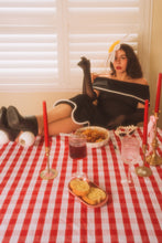 Load image into Gallery viewer, The Marilyn (Daisy Headpiece)