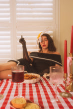 Load image into Gallery viewer, The Marilyn (Daisy Headpiece)