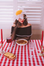 Load image into Gallery viewer, The Marilyn (Daisy Headpiece)