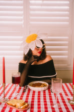 Load image into Gallery viewer, The Marilyn (Daisy Headpiece)