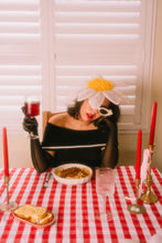 Load image into Gallery viewer, The Marilyn (Daisy Headpiece)