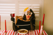 Load image into Gallery viewer, The Marilyn (Daisy Headpiece)