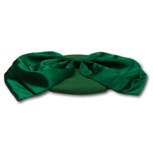 Load image into Gallery viewer, Gift Bow Beret