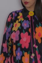 Load image into Gallery viewer, Button Bolo Tie