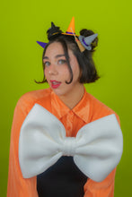 Load image into Gallery viewer, Tiny Witch Clips