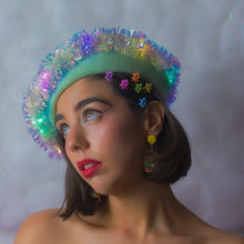Load image into Gallery viewer, Twinkle Tinsel Beret